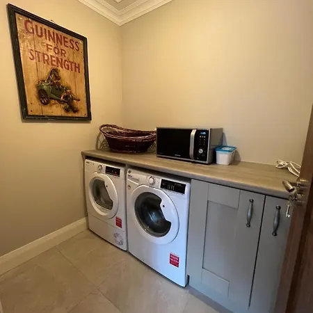 No. 8 Ceide Spris Self Catering House Дом отдыха